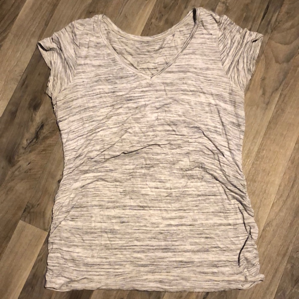 Short sleeve maternity shirt